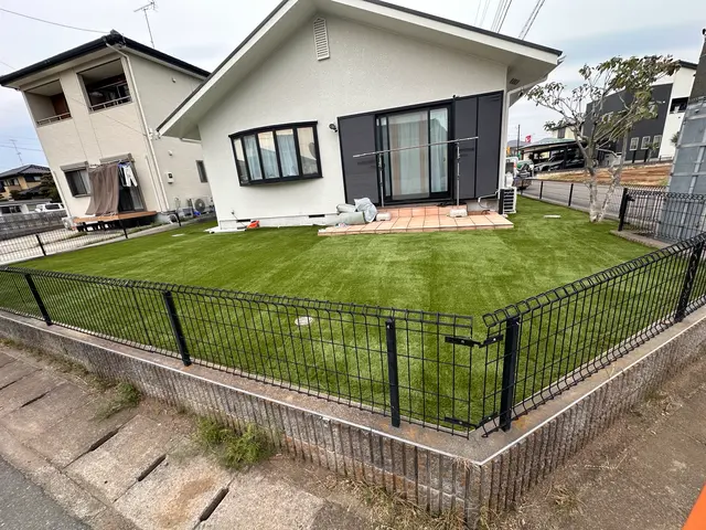 FIFA認定メーカー高品質人工芝3種類から選べます！高クッション、高耐久人工芝！サービスの画像