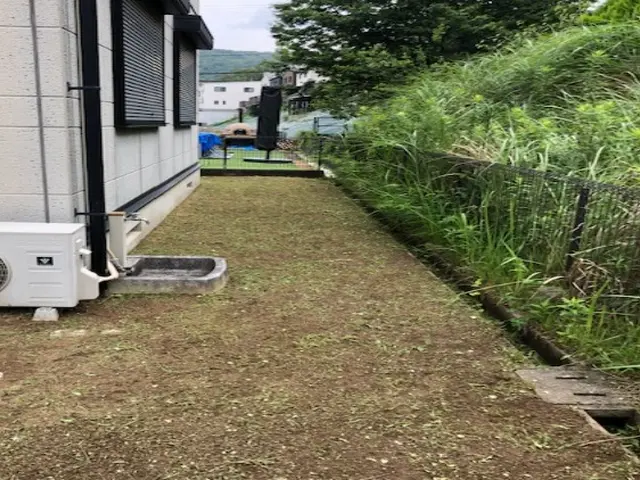 ◆女性スタッフ必ず同行◆広いお庭や空き地の草刈りを一気に！サービスの画像