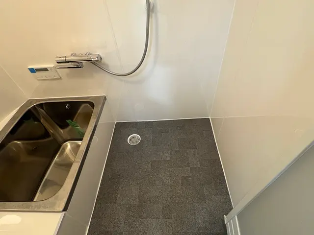 ◎予約から施工まで100%自社対応、床シートは弊社でも手配可能です！！サービスの画像