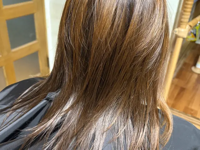 ご自宅で、サロンと同じ丁寧な接客・技術でカット・パーマ・カラーなど…即対応！サービスの画像