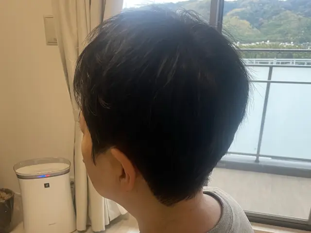 ご自宅で、サロンと同じ丁寧な接客・技術でカット・パーマ・カラーなど…即対応！サービスの画像