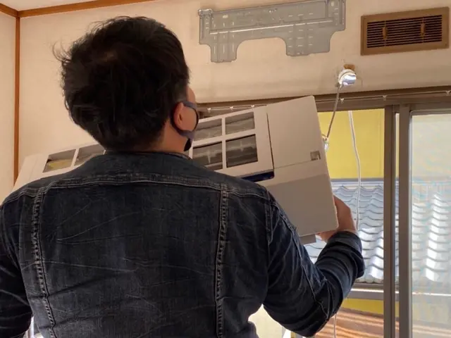エアコン取り外しのみ歓迎です☆処分引き取り＋2,200円繁忙期返信夜になります。サービスの画像