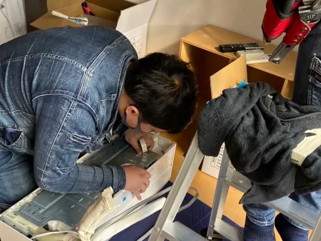 エアコン取り外しのみ歓迎です☆処分引き取り＋2,200円繁忙期返信夜になります。サービスの画像