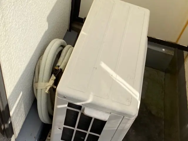 エアコン取り外しのみ歓迎です☆処分引き取り＋2,200円繁忙期返信夜になります。サービスの画像