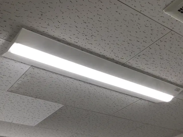 福岡市【蛍光灯からLEDに照明器具取替え】プロの電気工事士が直接施工！！サービスの画像