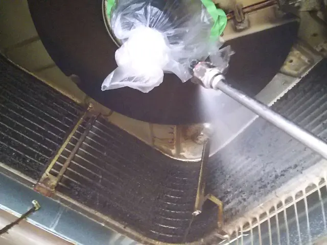 エアコンのヤニ汚れや、油汚れに強くカビにも効く独自の洗剤使用◎損保加入済みで安心サービスの画像