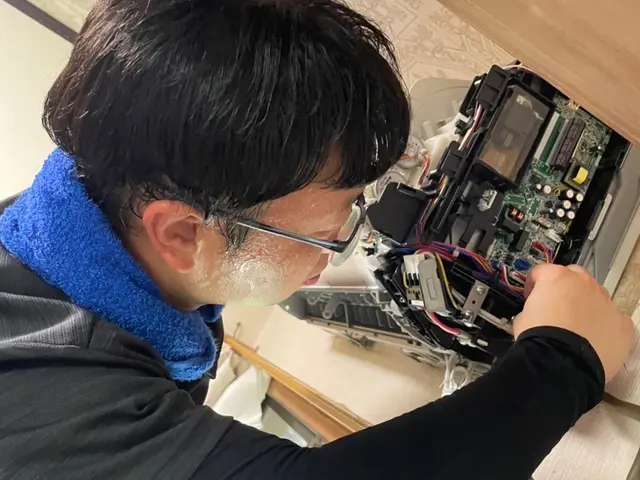 親子で開業してます♬非喫煙者です。千葉市から伺います。丁寧な作業を心掛けてます♪サービスの画像