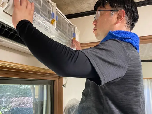 親子で開業してます♬非喫煙者です。千葉市から伺います。丁寧な作業を心掛けてます♪サービスの画像