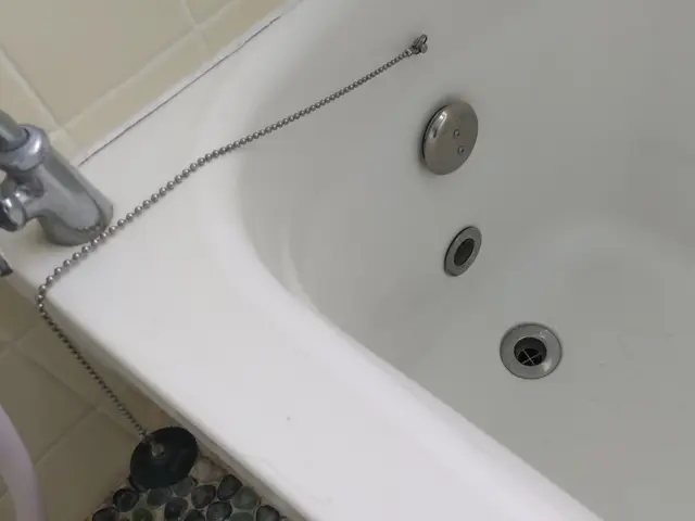 【大好評】現金払いでフッ素コート塗布!  水垢カビ除去鏡研磨でツルッツル♫快適♬サービスの画像