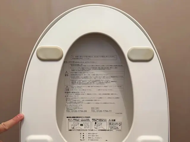 頑固な尿石や臭いお任せ下さい☆before→afterお見せします！サービスの画像