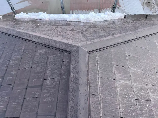 棟板金交換、屋根カバー工事、葺き替え工事、瓦工事一式サービスの画像