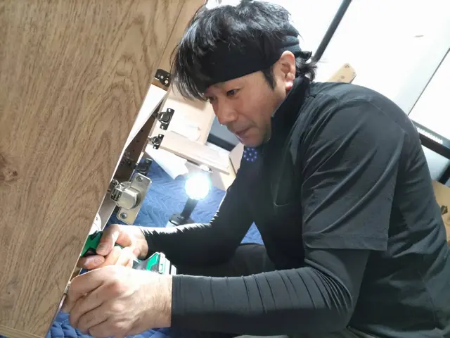 ☆丁番、戸車の調整・修理☆土日祝日も積極的に営業中☆当日仕上げ☆サービスの画像