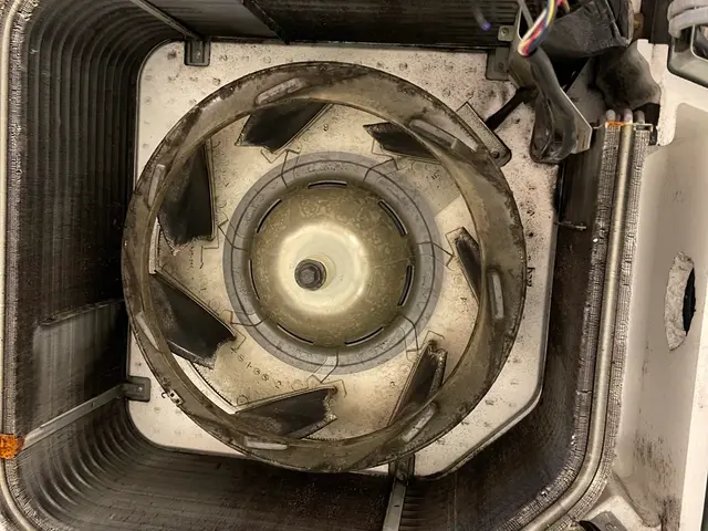 プロの技術でご満足いただけるように心を込めて作業いたしますサービスの画像