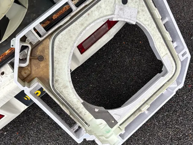 店舗、事務所、飲食店対応可能です！多数実績多数！！自社保険加入安心保証付きです！サービスの画像