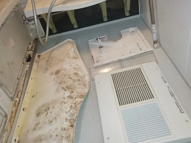 【クレカ・QR決済 OK！】『カビ』『しつこい固まり』丁寧に除去！サービスの画像