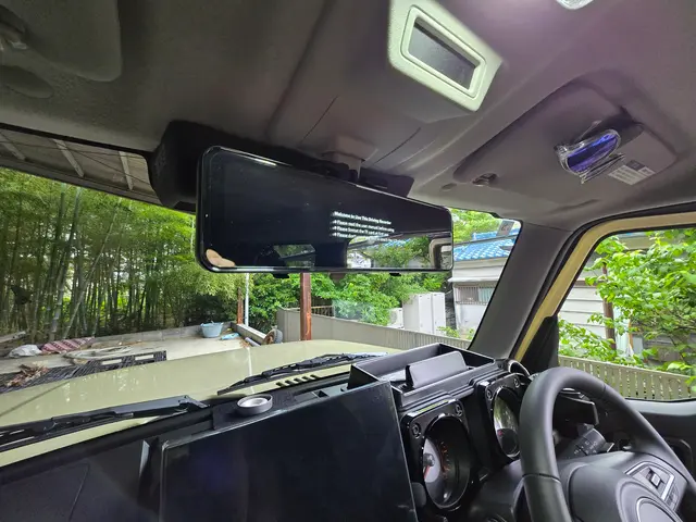 デジタルインナーミラー出張取付致します！その他電装品もご相談下さい！カード可サービスの画像