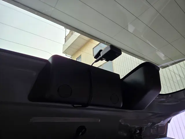 デジタルインナーミラー出張取付致します！その他電装品もご相談下さい！カード可サービスの画像