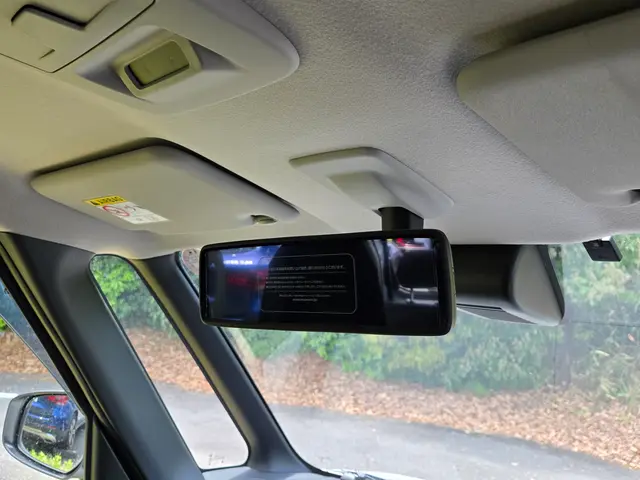 デジタルインナーミラー出張取付致します！その他電装品もご相談下さい！カード可サービスの画像