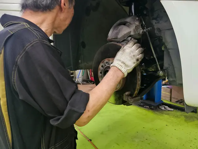 【黄色い帽子が目印のイエローハット美女木店】圧倒的な台数実績で安心の日帰り車検！サービスの画像