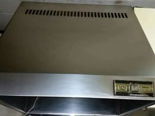 ☆★住まいに格式ある輝きを──プレミアムハウスクリーニング☆★キッチン換気扇2点サービスの画像