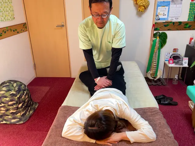 自律神経を整える為、骨格調整、リンパケア、筋肉の緩めや、ヘッドスパ、提供します。サービスの画像