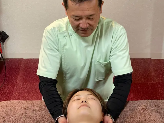 自律神経を整える為、骨格調整、リンパケア、筋肉の緩めや、ヘッドスパ、提供します。サービスの画像