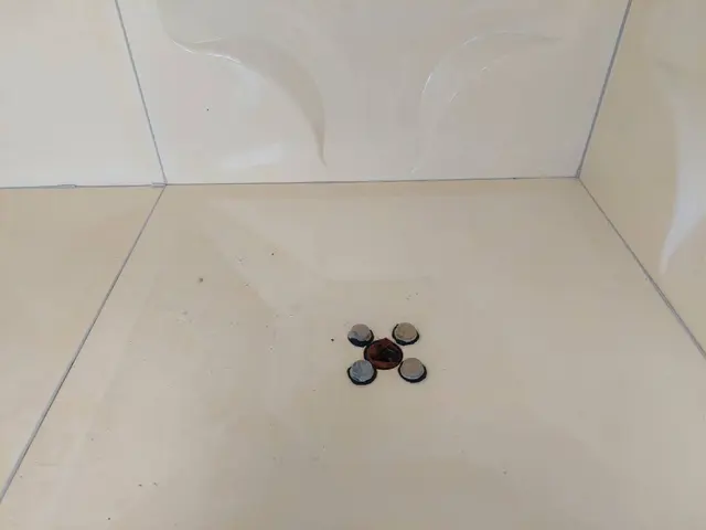 貯水槽清掃監督資格者が作業！11項目の水質検査も込サービスの画像