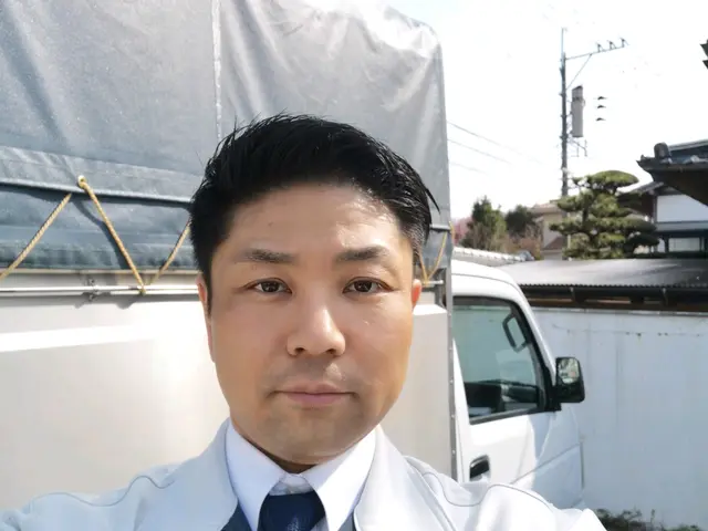 即日引越も引き受けます。廃品移動 · 一時倉庫預り · 大型トラックあります。サービスの画像