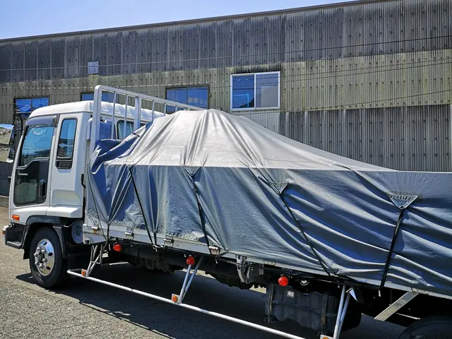 即日引越も引き受けます。廃品移動 · 一時倉庫預り · 大型トラックあります。サービスの画像