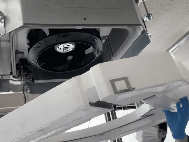 【業務用エアコンクリーニング】分解洗浄丸洗い‼︎サービスの画像