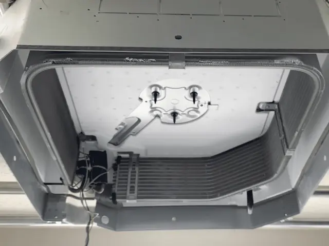 【業務用エアコンクリーニング】分解洗浄丸洗い‼︎サービスの画像