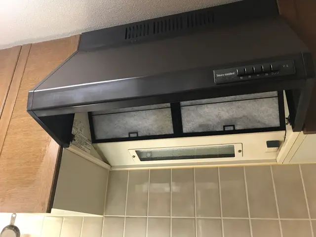 厄介な油汚れ！自分で頑張らない即解決方は当店依頼で空いた時間を有効活用！満足保証サービスの画像