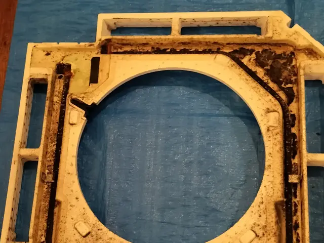 損害保険加入済み！家庭用天井埋込は1台16000円（税込）写真の私がお伺いしますサービスの画像