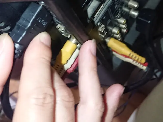 TVとBD接続5000円　複数、オーディオは見積致します。追加料金無サービスの画像