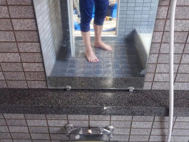 夏本番！しつこいカビを撃退☆サービスの画像