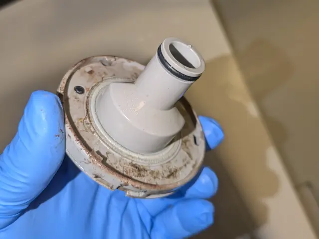 追い焚き配管まるごと洗浄｜見えない汚れを徹底除去｜風呂釜クリーニングサービスの画像