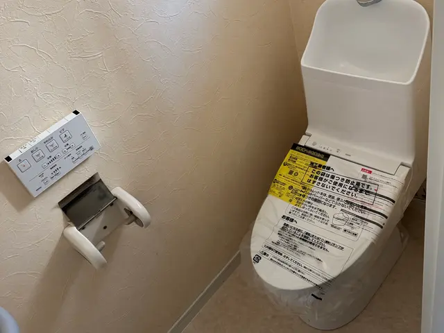第二種電気工事士の技術で迅速施工！女性スタッフの安心のトイレリフォームサービスの画像