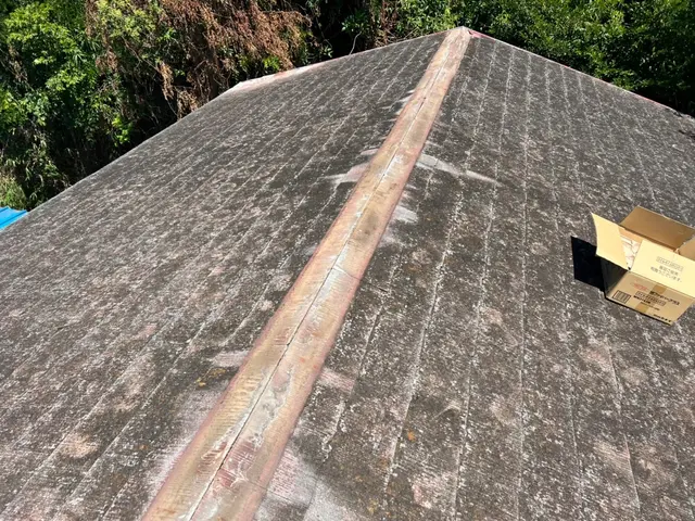 屋根カバー工法工事！相場より低く施工致します。サービスの画像