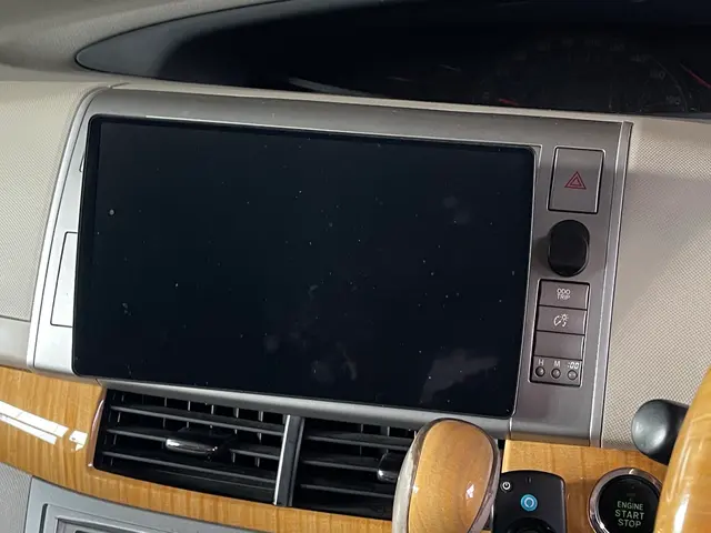 【業界歴25年】ディーラー様と提携の技術を活かした丁寧な作業をお約束いたします！サービスの画像