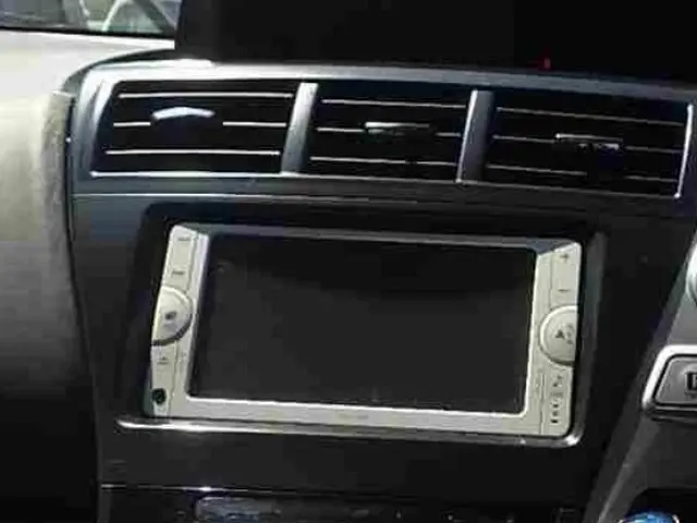 【業界歴25年】ディーラー様と提携の技術を活かした丁寧な作業をお約束いたします！サービスの画像