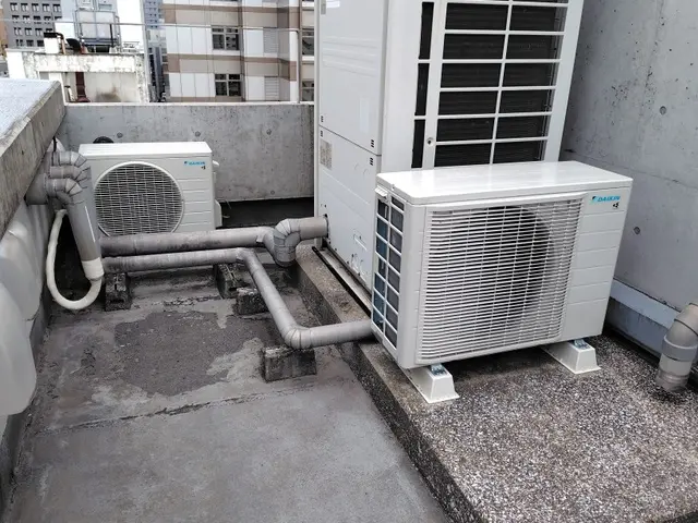 30年の実績！隠蔽配管・マルチエアコンもベテランにお任せください！サービスの画像