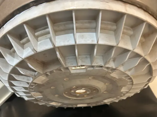 【完全自社施工】実績多数のプロが2名でお伺いします！サービスの画像