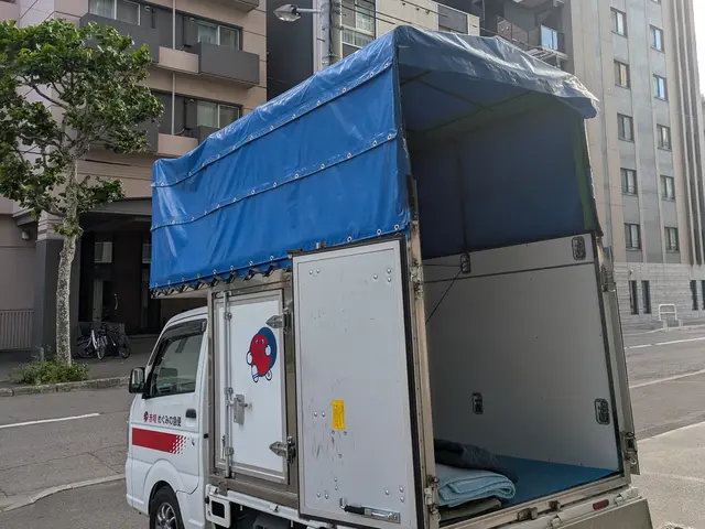 赤帽流！単身引っ越しの決定版　丁寧な養生をします洗濯機脱着ベッド分解組立無料サービスの画像