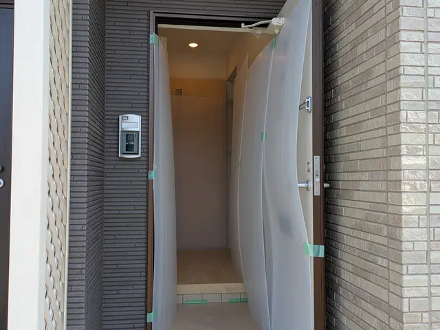 赤帽流！単身引っ越しの決定版　丁寧な養生をします洗濯機脱着ベッド分解組立無料サービスの画像