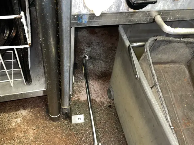 薬剤散布でチャバネ根絶。店舗様のお悩み解決致します。サービスの画像