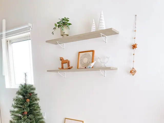 【安心低価格】ウォールシェルフの設置、取り付けはプロにお任せください！サービスの画像