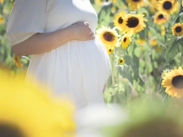 おうちフォトスタジオ運営のママカメラマンが撮影！安心のマタニティ撮影サービスの画像