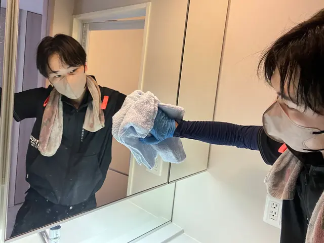 セットでお得！エアコンクリーニング・フロアクリーニング8000円〜！丸ごと綺麗にサービスの画像