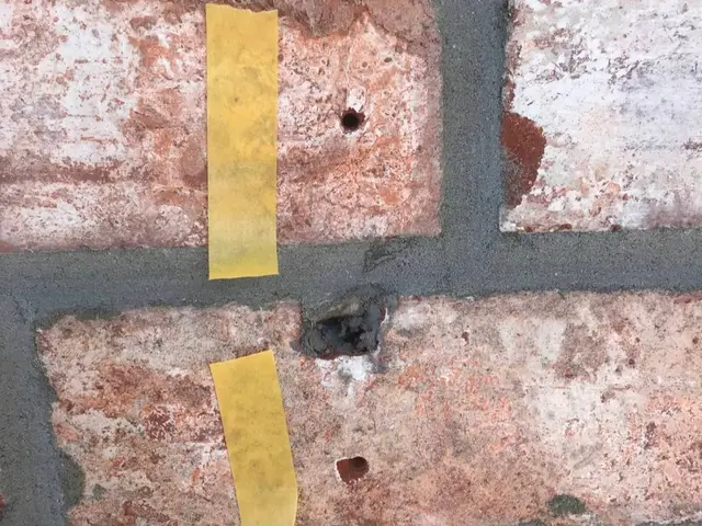 最近、床のベタ付きクスミが気になる！お任せくださいピカピカに仕上げます！サービスの画像