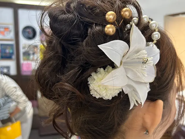 卒業式、入学式のお着物の準備はもう、お済みですか？ヘアセットとお着付けも大丈夫サービスの画像